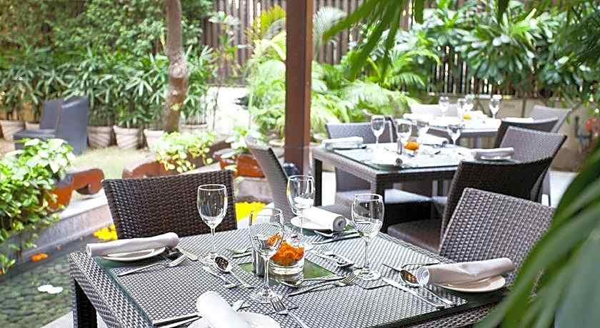 Udman Hotel Panchshila Park