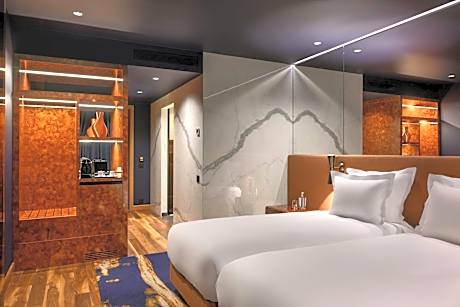 Superior Twin Room with Balcony