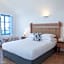 Pantelia Suites