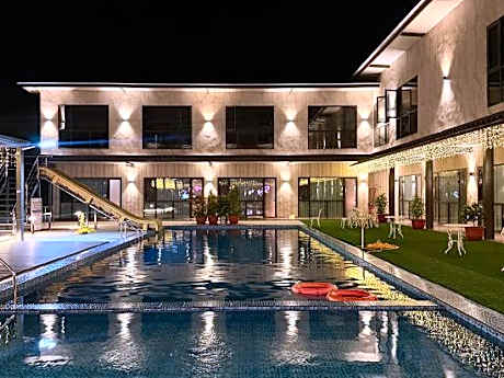 Chan's Smart Living Inn