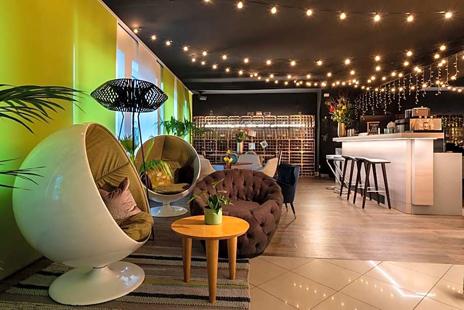 greet Berlin Alexanderplatz