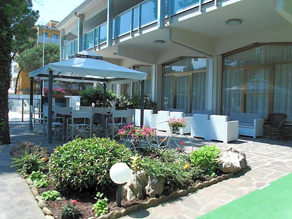 Hotel Sahara