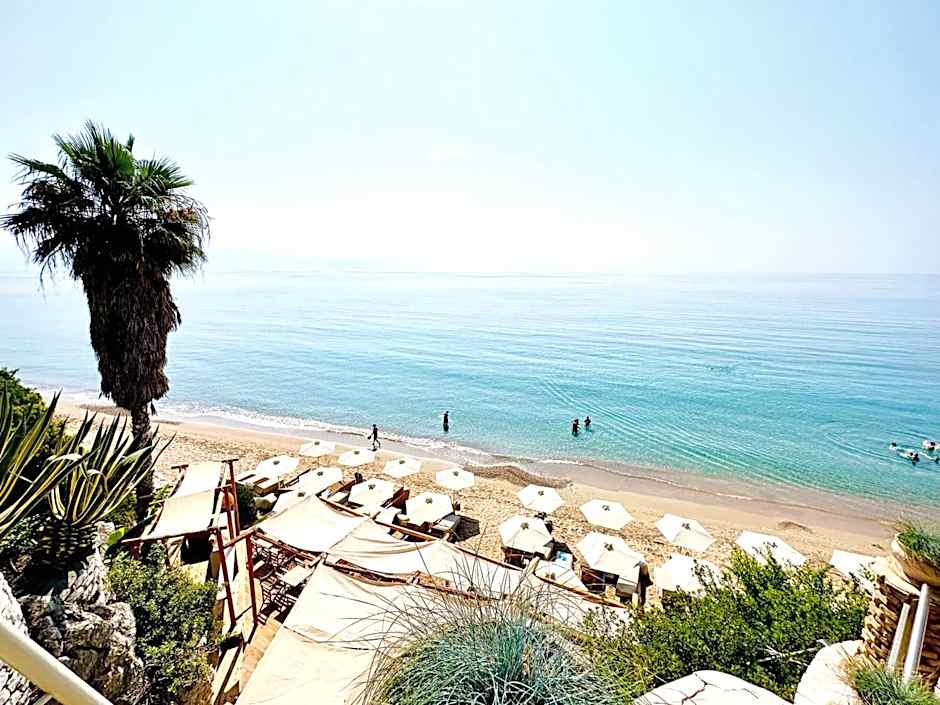 WHITE DONKEY BOUTIQUE Hotel