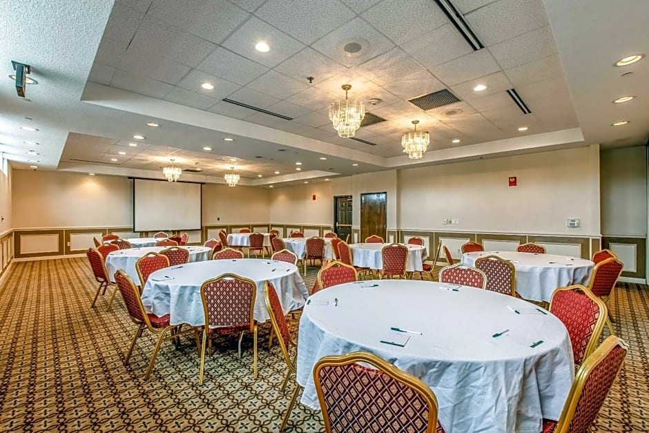 Quality Inn & Suites