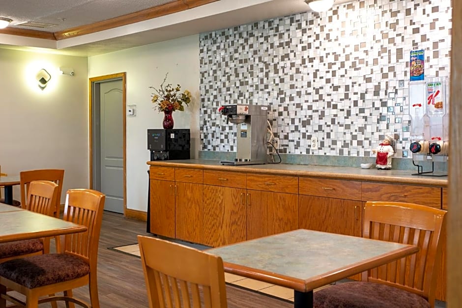 FairBridge Inn & Suites Marion