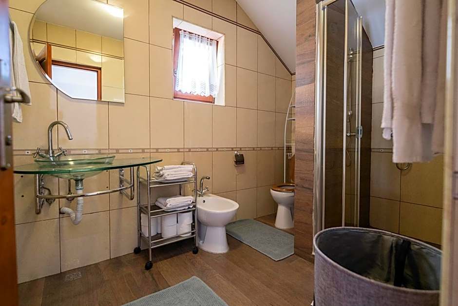 Boutique Casa Galbena