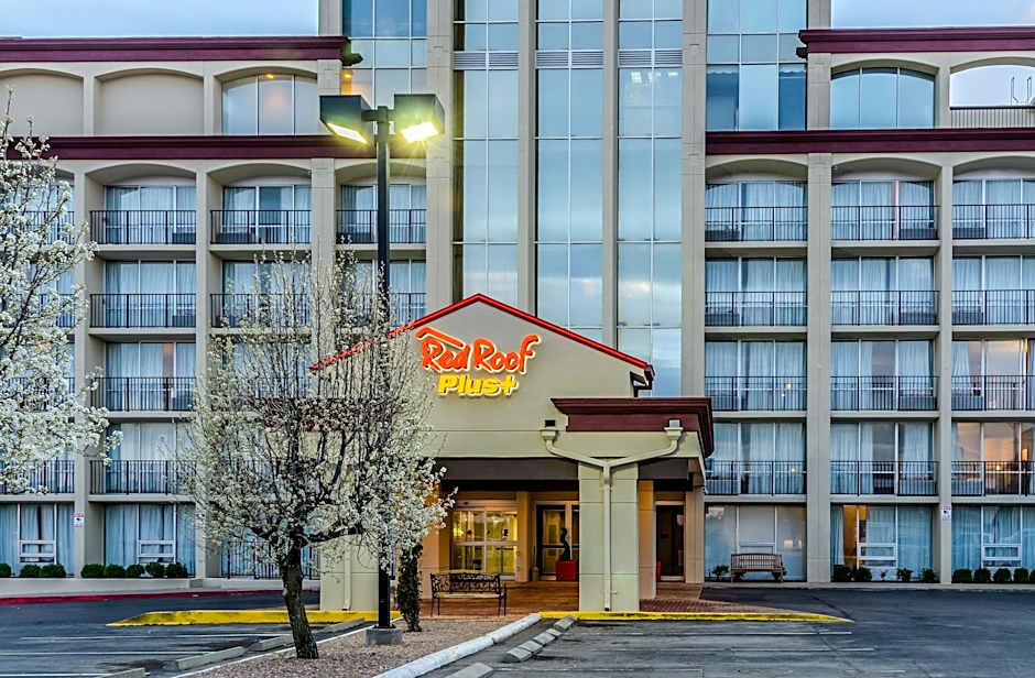 Red Roof Inn PLUS+ Wichita East