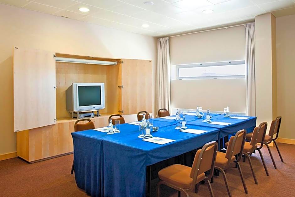 Holiday Inn Express Lisbon-Oeiras By IHG