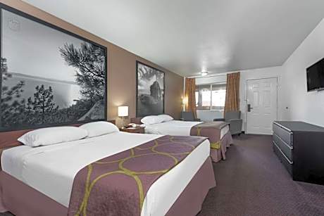2 Queen Beds Non-Smoking