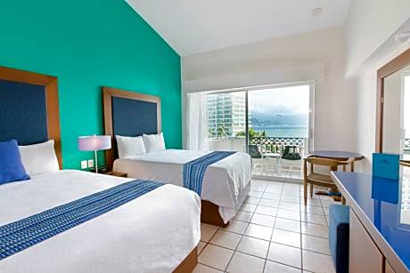 Deluxe Room with Ocean View