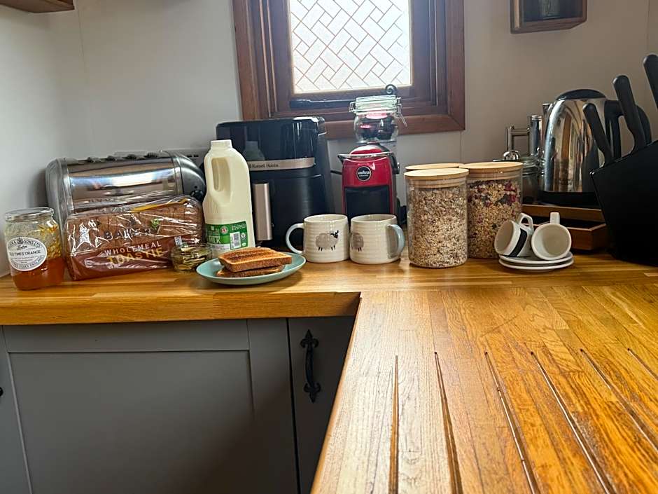 Holly Trees Guest Accommodation