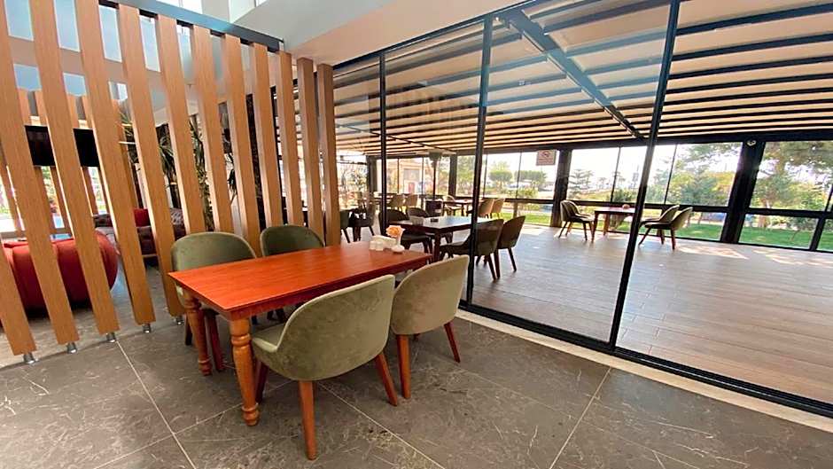 Zeynel Hotel