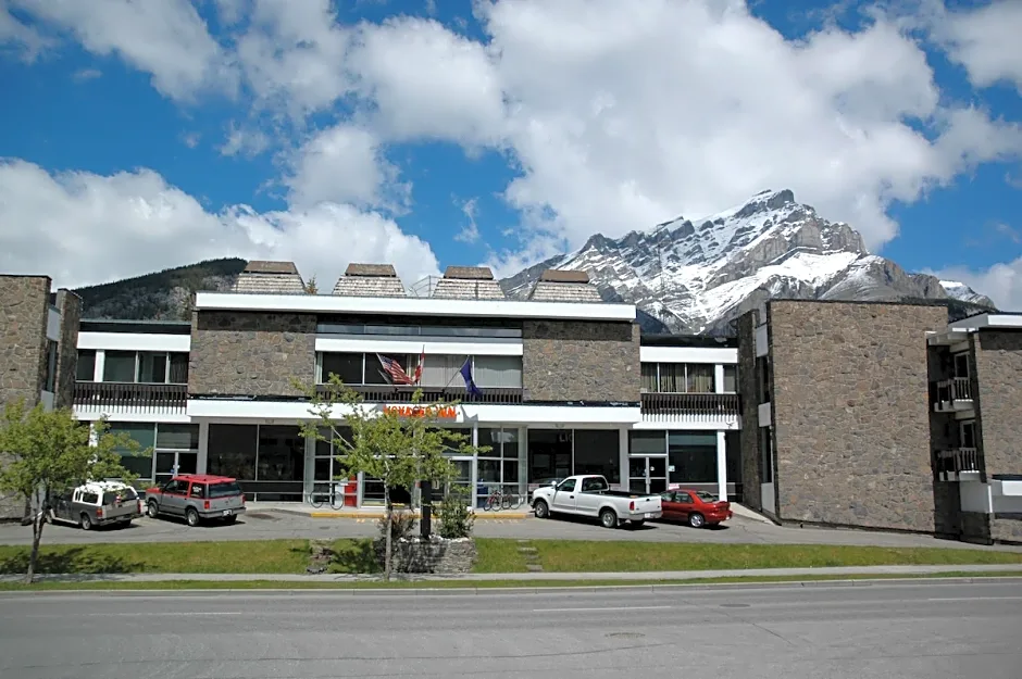 Moxy Banff