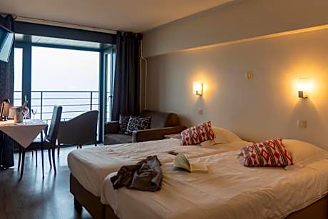 Classic Double Room with Sea View