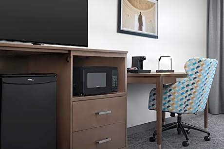 Queen Room with Two Queen Beds - Mobility and Hearing Access/Non-Smoking