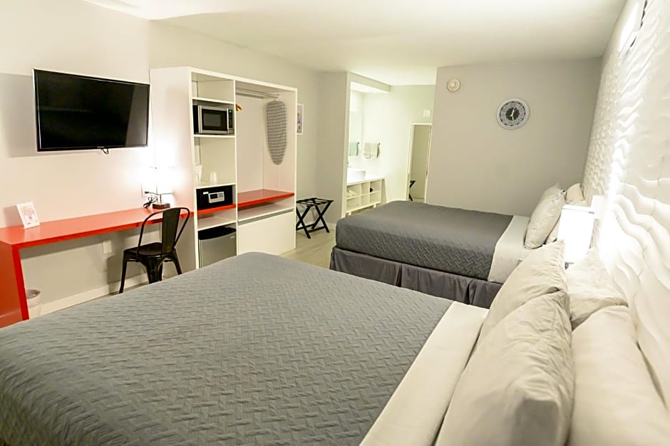 Hotel Room Near Disney 4 People