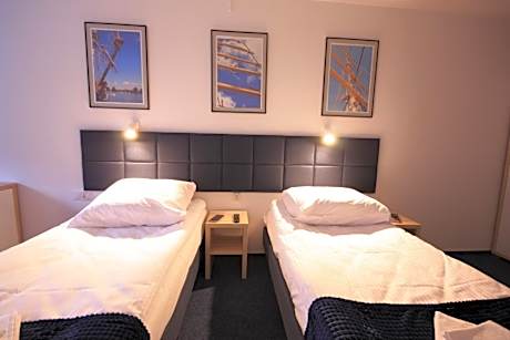 Twin Room with Shared Bathroom