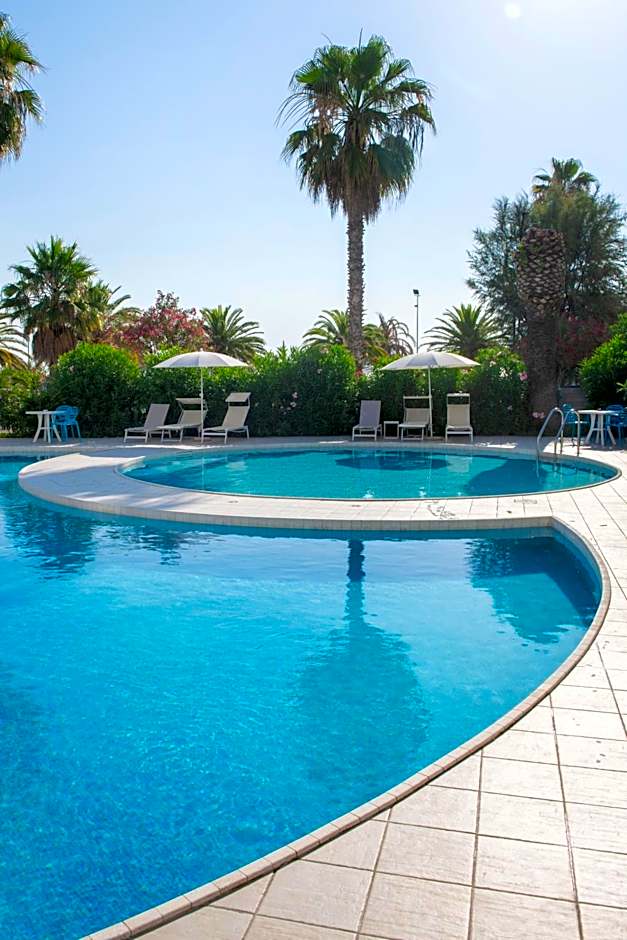 International Hotel & Suite
