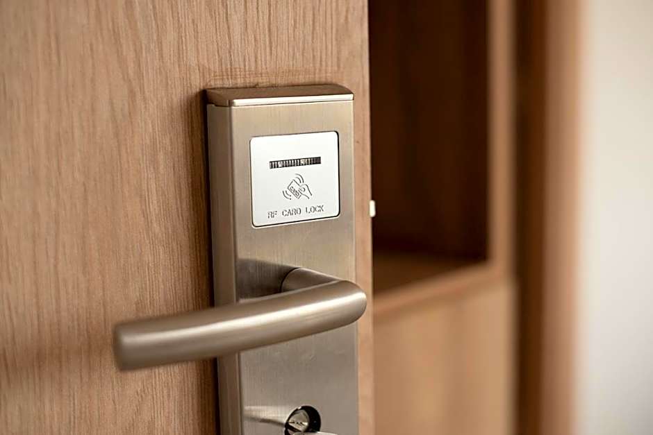 ALPHA APARTMENTS Free Shuttle from and to the Airport