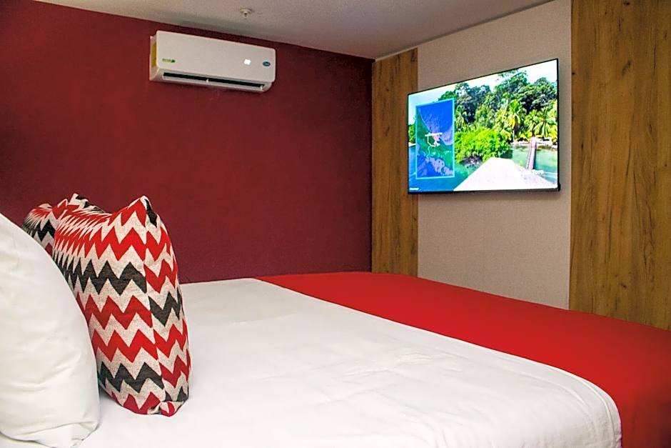 Ramada Panama Centro via Argentina