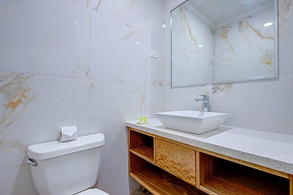 Airport Suites Hotel