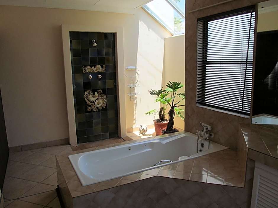 Bettie's Luxury Lodge