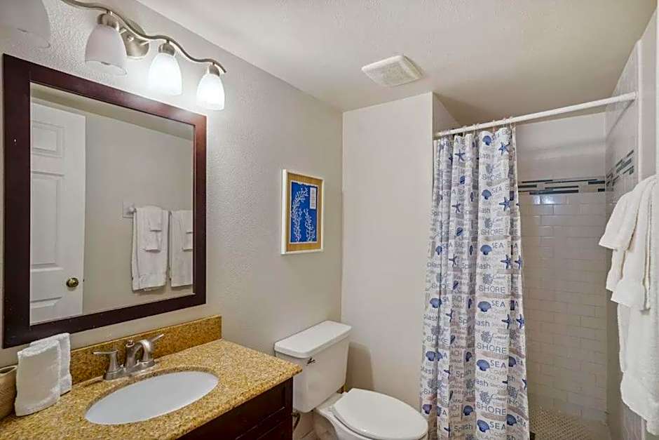 Beach Palms- Unit 102