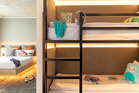 Moxy Family Room