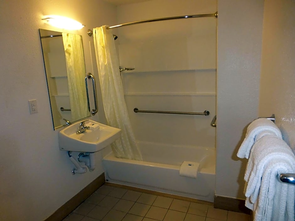 Red Roof Inn Houston - Jersey Village