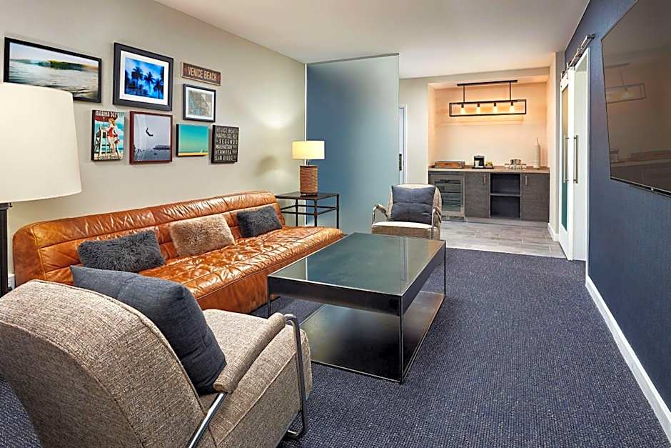 Hotel MdR Marina Del Rey- A DoubleTree By Hilton