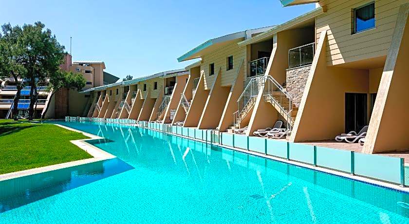 Rixos Sungate Hotel