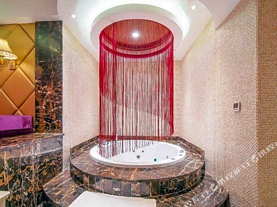 Super 8 Select Hotel