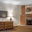 Quality Hotel & Suites Woodstock