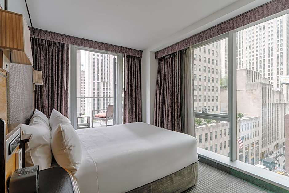 The Jewel, a Club Quarters Hotel, Opposite Rockefeller Center