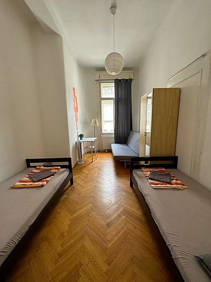 Boomerang Hostel