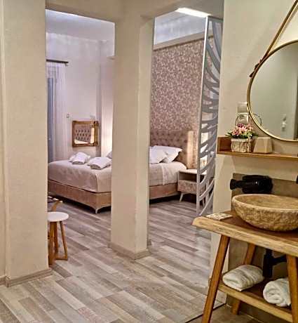 Deluxe Suite with Spa Bath