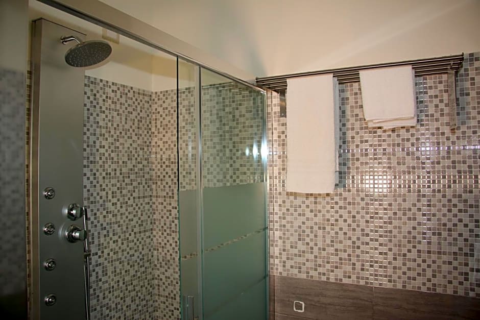 ChrisMare Hotel