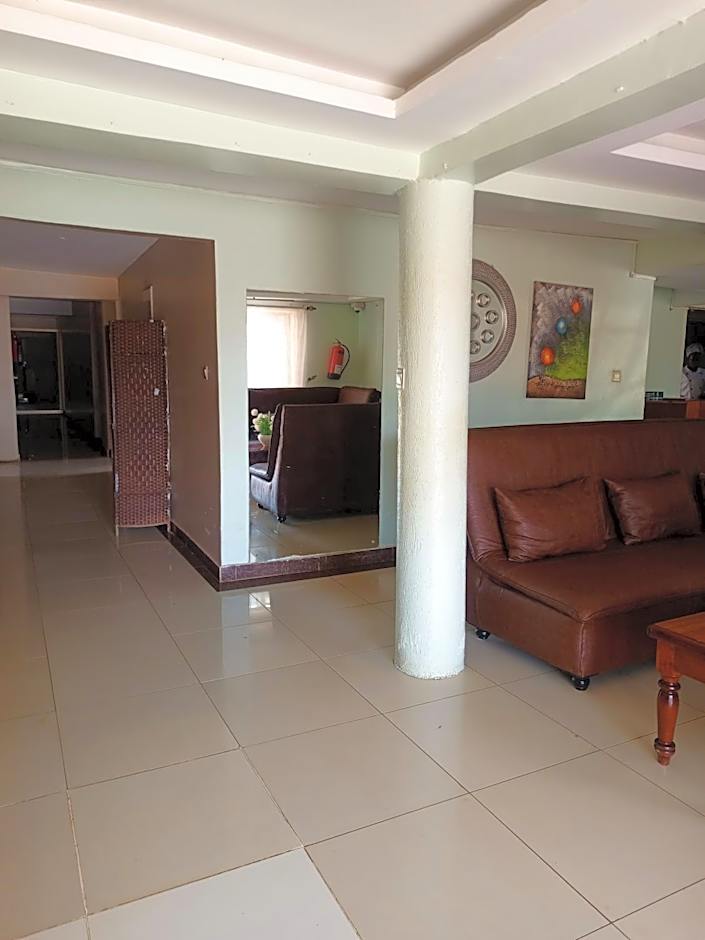 Savannah Paradise Hotel