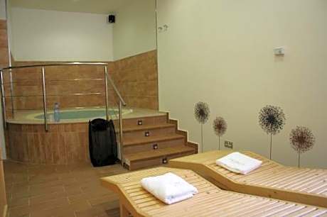 Apartment (2 Adults)