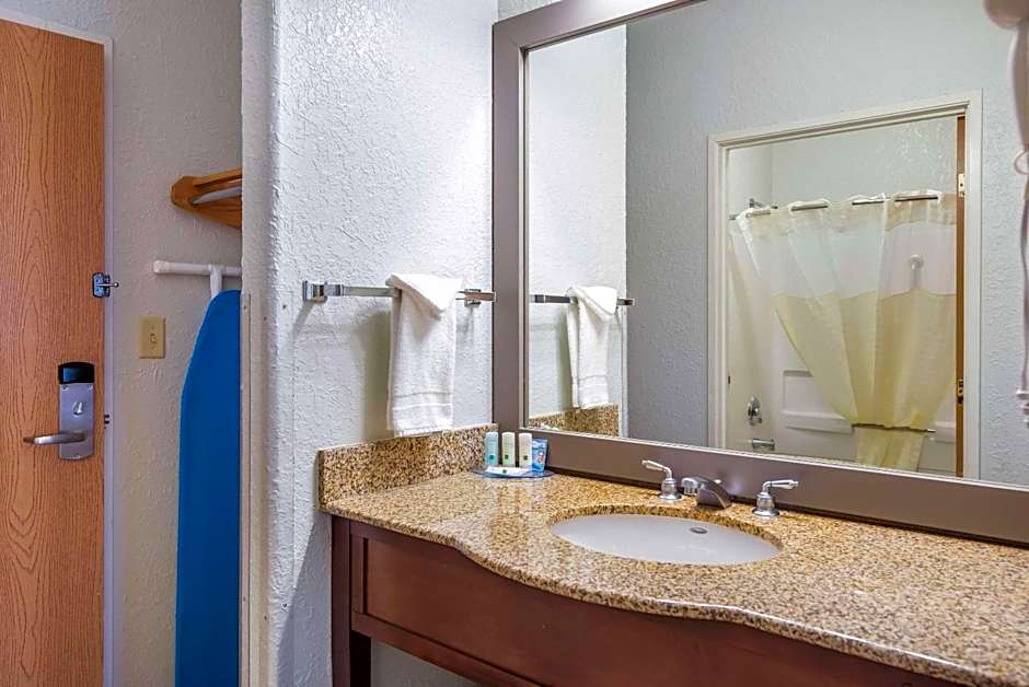 Quality Inn & Suites Pueblo West