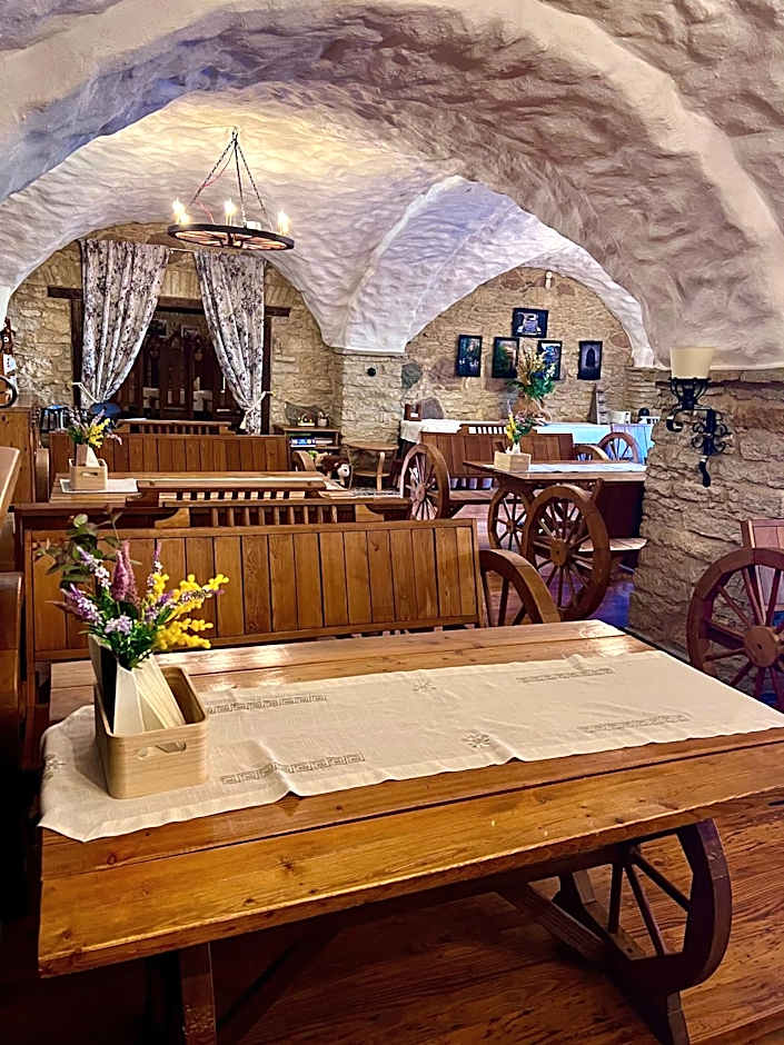 Üksik Rüütel Hotel