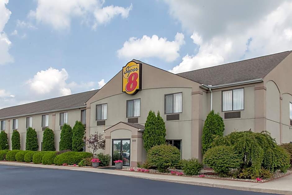 Super 8 by Wyndham Goshen