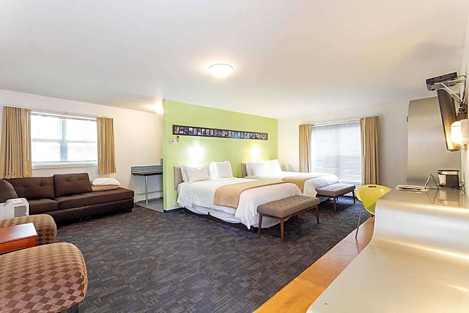 Greenporter Hotel
