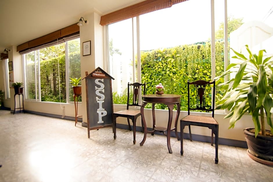 SSIP Boutique Dhevej Bangkok