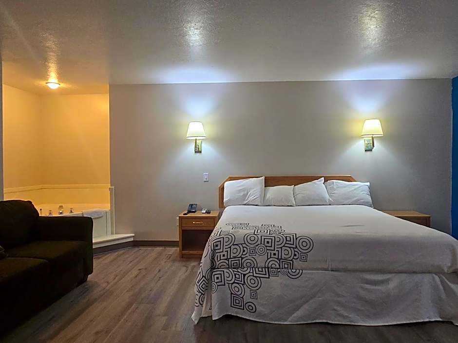 Economy Inn & Suites