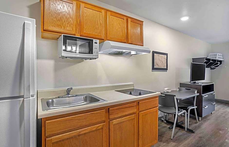 Extended Stay America Select Suites - Tallahassee - East