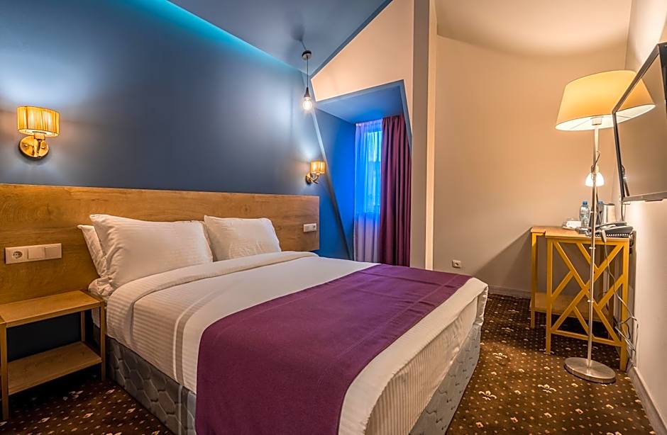 Gladius Inn Boutique Hotel by DNT Group