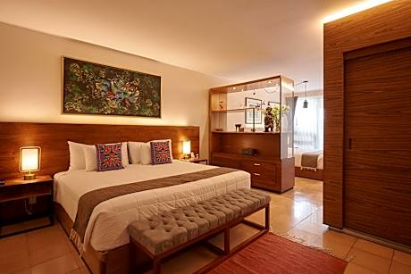 Deluxe Quadruple Room