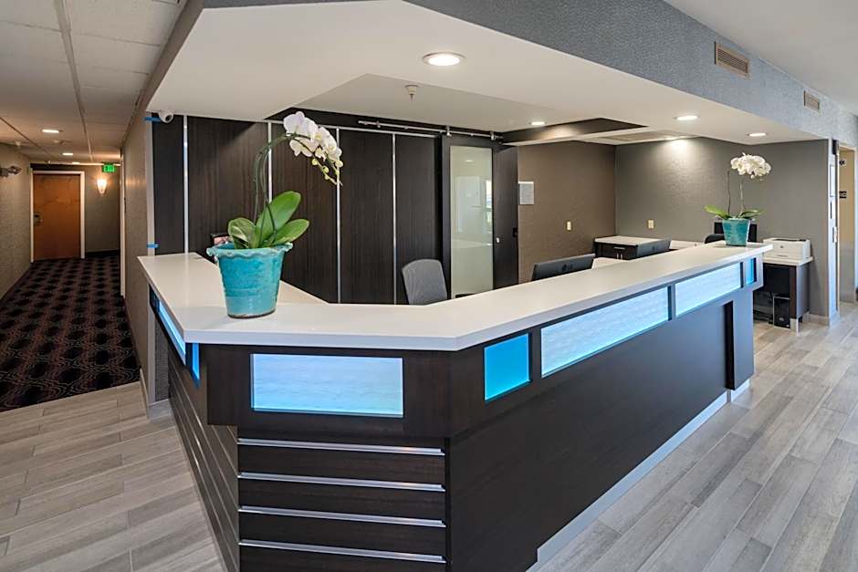 Hotel Aura San Francisco Airport