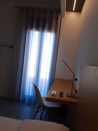 Single Room with Balcony and Garden View